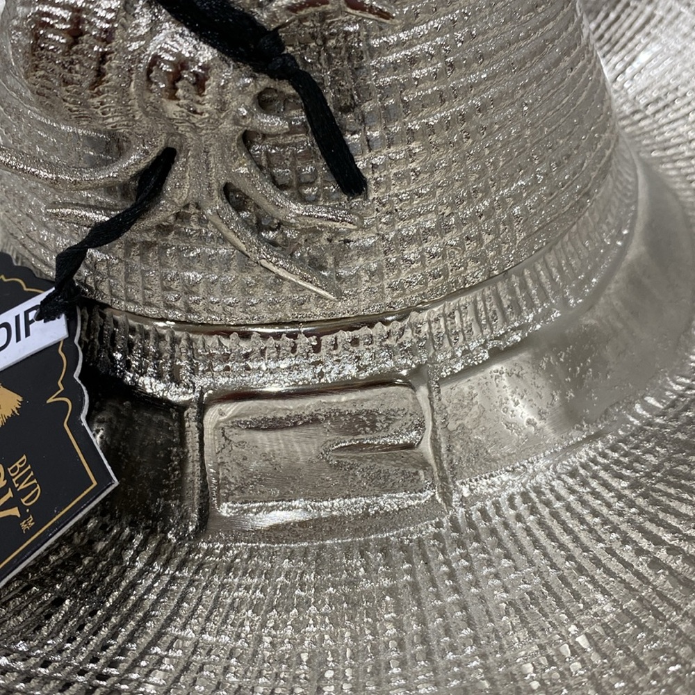 NWT.  Broomstick Blvd., witche’s hat, metal, chip and dip tray. - Picture 4 of 15